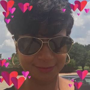 Meet your Posher, Adrianne